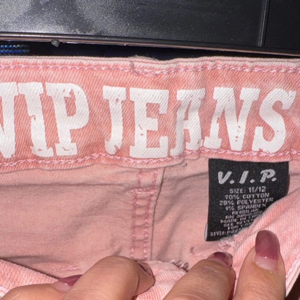 VIP JEANS- NWOT Pink Acid Wash Wide-Leg Cargo Jeans Size 11/12 - Picture 6 of 17